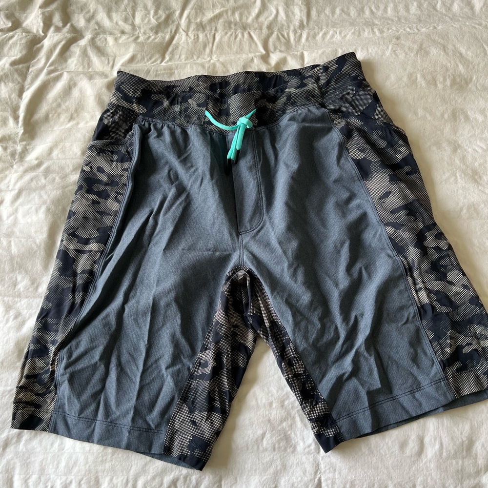 Lulu lemon men’s swim shorts